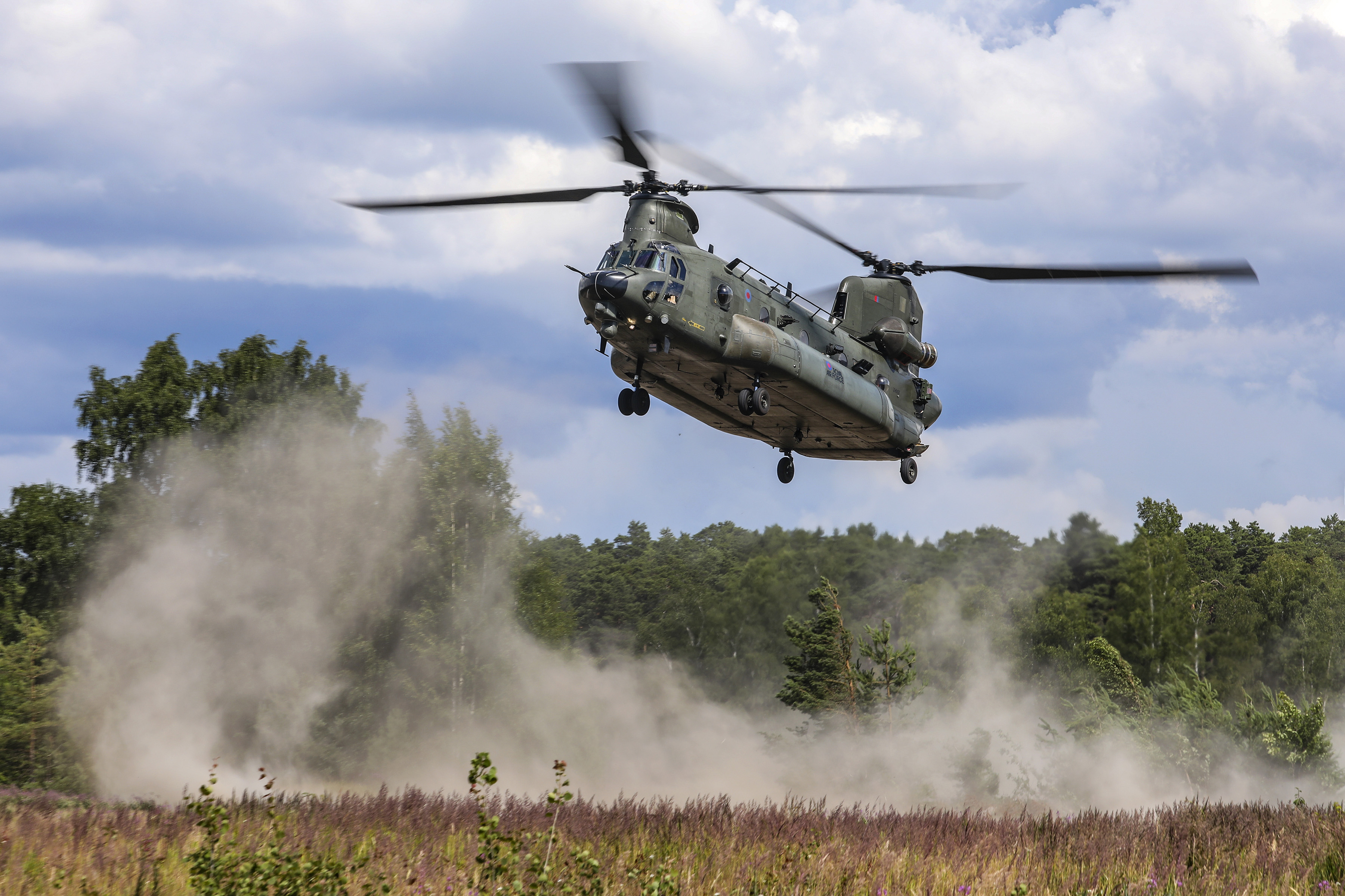 Un Chinook de la RAF. Los abogados temen que aquellos que sirvieron más de 1,000 horas en helicópteros Chinook puedan estar en riesgo